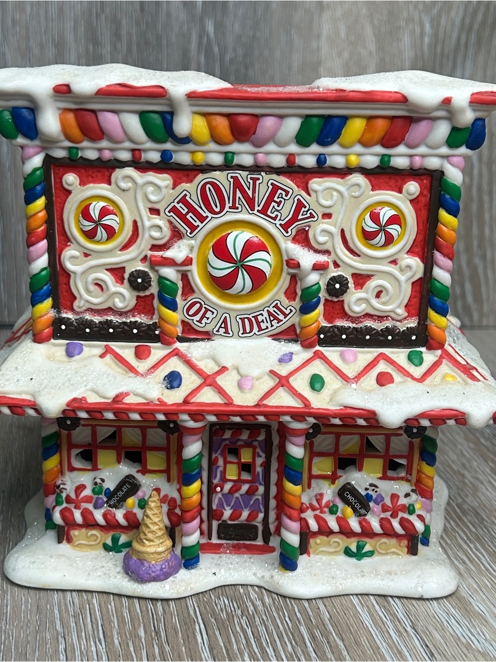 Dept 56 Home Town Traditions Honey of a Deal Candy Shop Christmas Village House